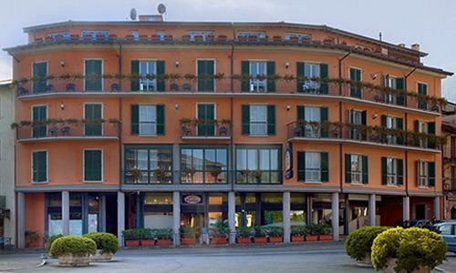 Hotel Residence Dei Fiori 바메노 외부 사진
