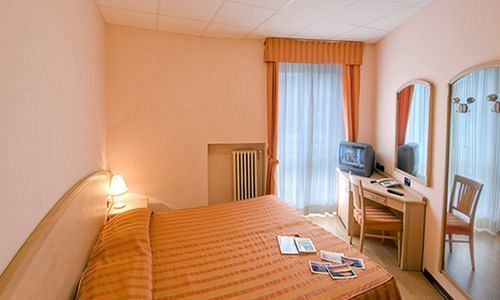 Hotel Residence Dei Fiori 바메노 외부 사진